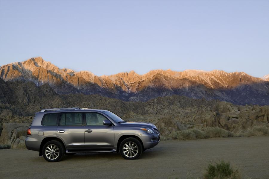  Lexus LX570 2008 года  (фото 121 из 221)